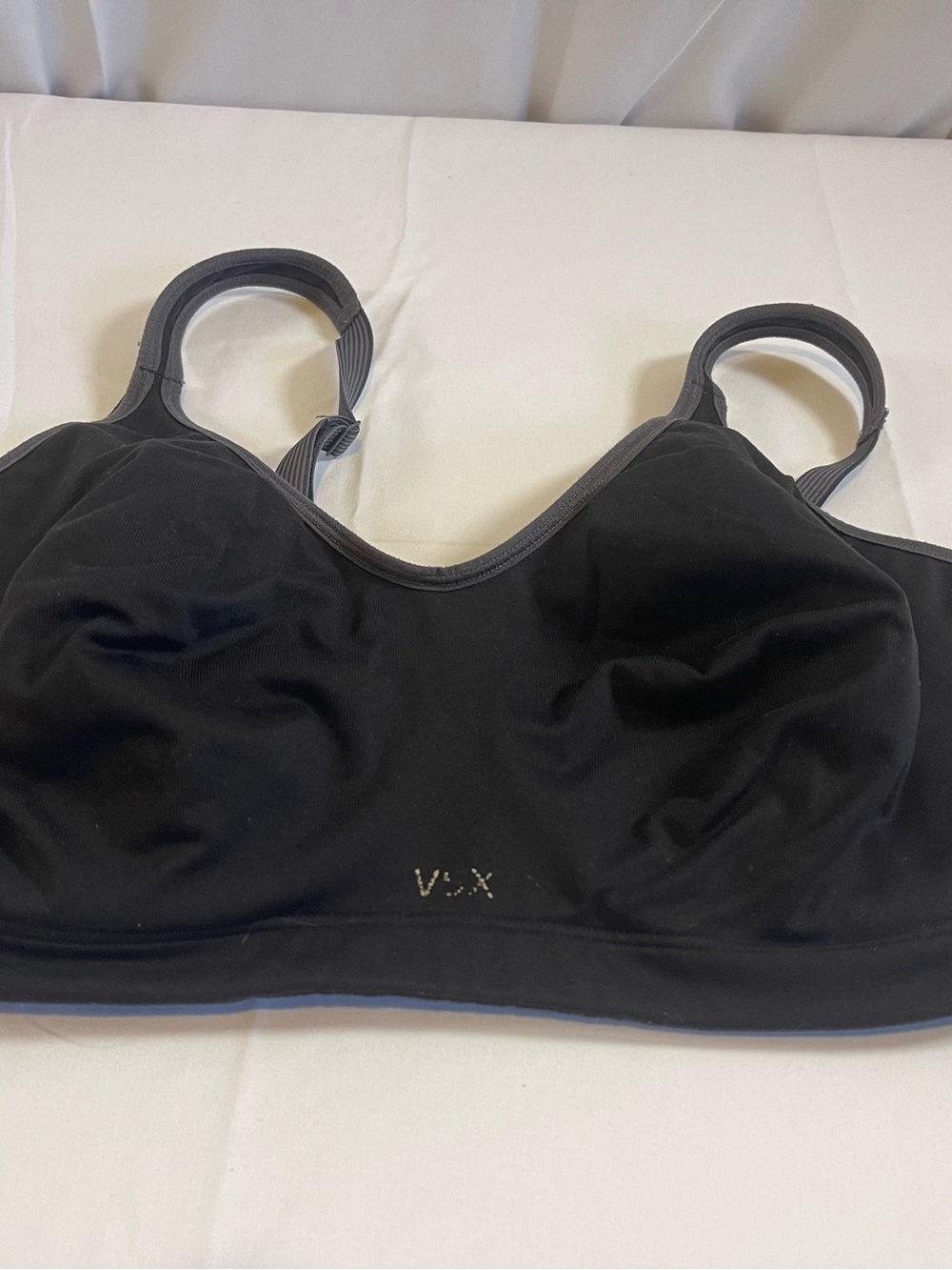 Victoria's Secret Black Seamless Sports Bra with Adjustable Straps